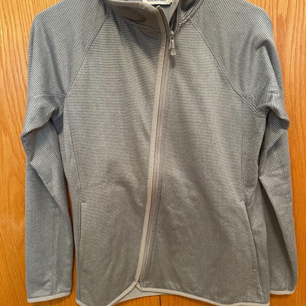 Vineyard vines zip up